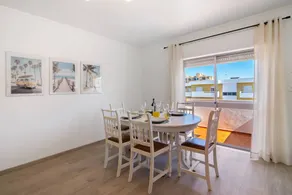 Appartement avec internet haut débit et terrasse | Vue ville - Image 4