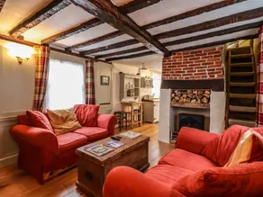 Cottage adapté aux familles avec jardin - Image 3