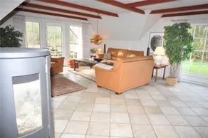 Holiday home with terrace, jacuzzi & sauna - Image 5