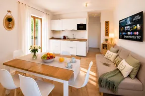 Flat with terrace & garden | Garden view - Image 2