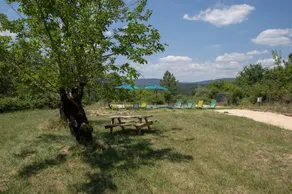Villa avec piscine, terrasse et jardin | Vue jardin - Image 2