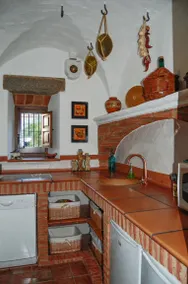 Holiday home with terrace, garden & BBQ | Garden view | Suitable for remote work - Image 4