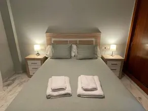 Holiday apartment with private pool - Image 4
