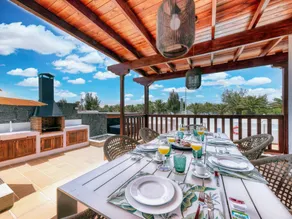 Villa with sea view - 8 guests - Image 3