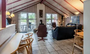 House with sauna, barbecue & jacuzzi - Image 4