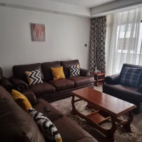 Family-friendly apartment with garden - Image 5
