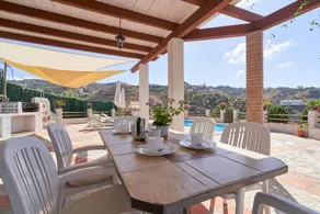 Maison de vacances avec jardin, piscine privée et terrasse | Vue montagne - Image 3