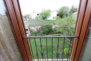 Child-friendly charming flat with barbeque & garden - Image 3