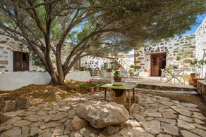 Casa con jardín y terraza | Vistas a la montaña - Image 2