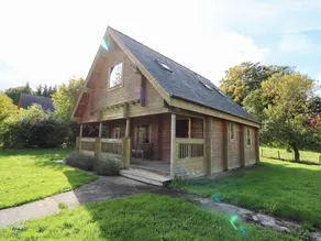 Child-friendly beautiful cottage with hot tub & garden | Pets allowed - Image 3