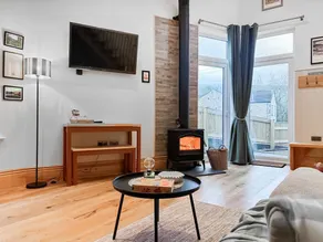 Cottage | River view - Image 2