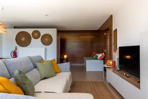 Appartement de vacances adapté aux familles avec piscine - Image 3