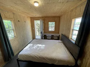 Rustic Cabin for Memorable Glamping Experience in Jacksboro, Texas - Image 4