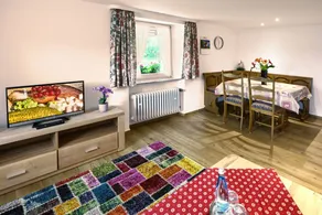 Apartment 'Nr 5 50 Qm' with Mountain View, Shared Garden and Wi-Fi - Image 2