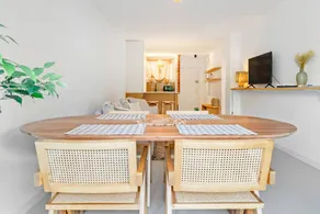 Flat with garden & pool - Image 5