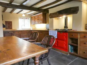 Cottage with garden - Image 4