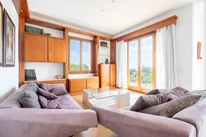 Holiday home with barbeque, garden & terrace | Mountain view - Image 5