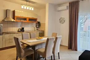 Apartamento vacacional con barbacoa, terraza y jardín - Image 4
