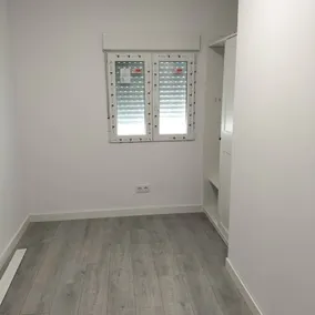 Fully equipped holiday apartment with terrace - Image 5