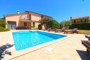 Fully equipped beautiful villa with terrace, barbecue & garden | Pets allowed - Image 3