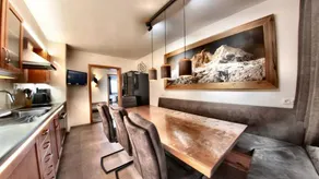 Family-oriented pleasant flat with garden, BBQ & jacuzzi | Suitable for remote work - Image 3