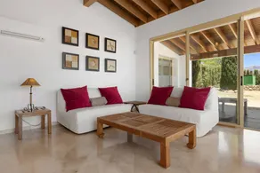 Family-oriented villa with private pool, garden & terrace | Beach view | Perfect for remote work - Image 4