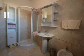 Apartment in Rovinj with Terrace, Air condition, WIFI, Washing machine (3482-5) - Image 3