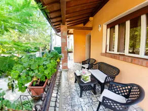 Children-friendly pleasant villa with BBQ, terrace & garden | Pets allowed - Image 5