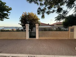 Villa avec barbecue, terrasse et jardin | Vue panoramique - Image 2