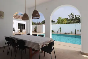 Grande maison de vacances entièrement équipée avec jardin, barbecue et terrasse | Vue mer | À côté de la plage | Idéale pour le télétravail - Image 4