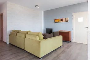 Apartment with garden, barbeque & pool - Image 4