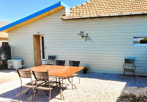 House with garden, terrace & fast internet - Image 2
