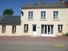 Cottage with barbeque & garden - Image 3