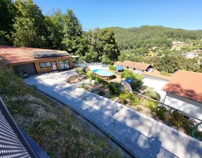 Welcoming house with pool in Lomba - Image 2