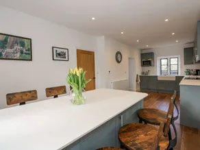 Cottage with garden - Image 4