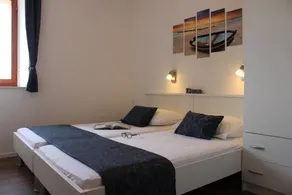 Appartement de vacances avec barbecue, terrasse et jardin | Vue sur l'eau - Image 3