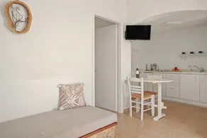 Wohnung mit Pool und Garten | Meerblick - Image 5