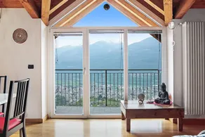 Holiday apartment with barbecue & garden | Mountain view - Image 2