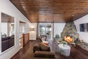 Villa with terrace, barbecue & garden - Image 3
