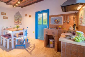 Magnífica casa con barbacoa, jardín y piscina privada - Image 3