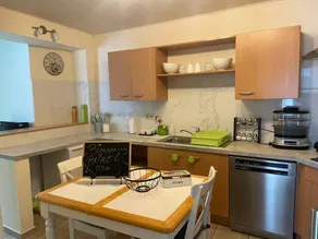 Flat with terrace - Image 3