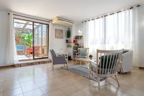 Holiday home with barbecue & terrace | Mountain view | Perfect for remote work - Image 3