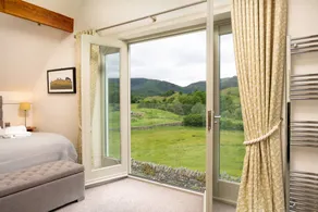 Fully equipped holiday home with terrace, garden & jacuzzi | Panoramic view - Image 3
