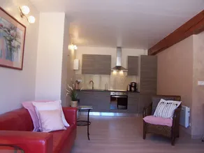 Fully equipped pleasant holiday home with garden, pool & barbeque | Garden view - Image 3