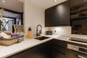 Modern Luxury Cottage based in Holmfirth - Image 3