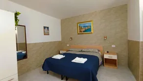 Private room with terrace, pool & garden | Nature view - Image 3