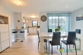Gite with terrace & garden - Image 3