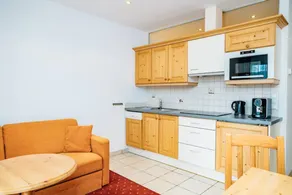 Holiday apartment with garden, terrace & sauna - Image 4