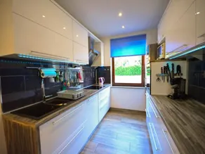 House with barbecue, terrace & garden - Image 4