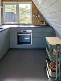 Beach house surrounded by wild nature - Image 3